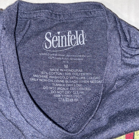 Seinfeld Unisex Size Medium Short Sleeve Distressed Graphic Gray T-Shirt - Picture 3 of 4